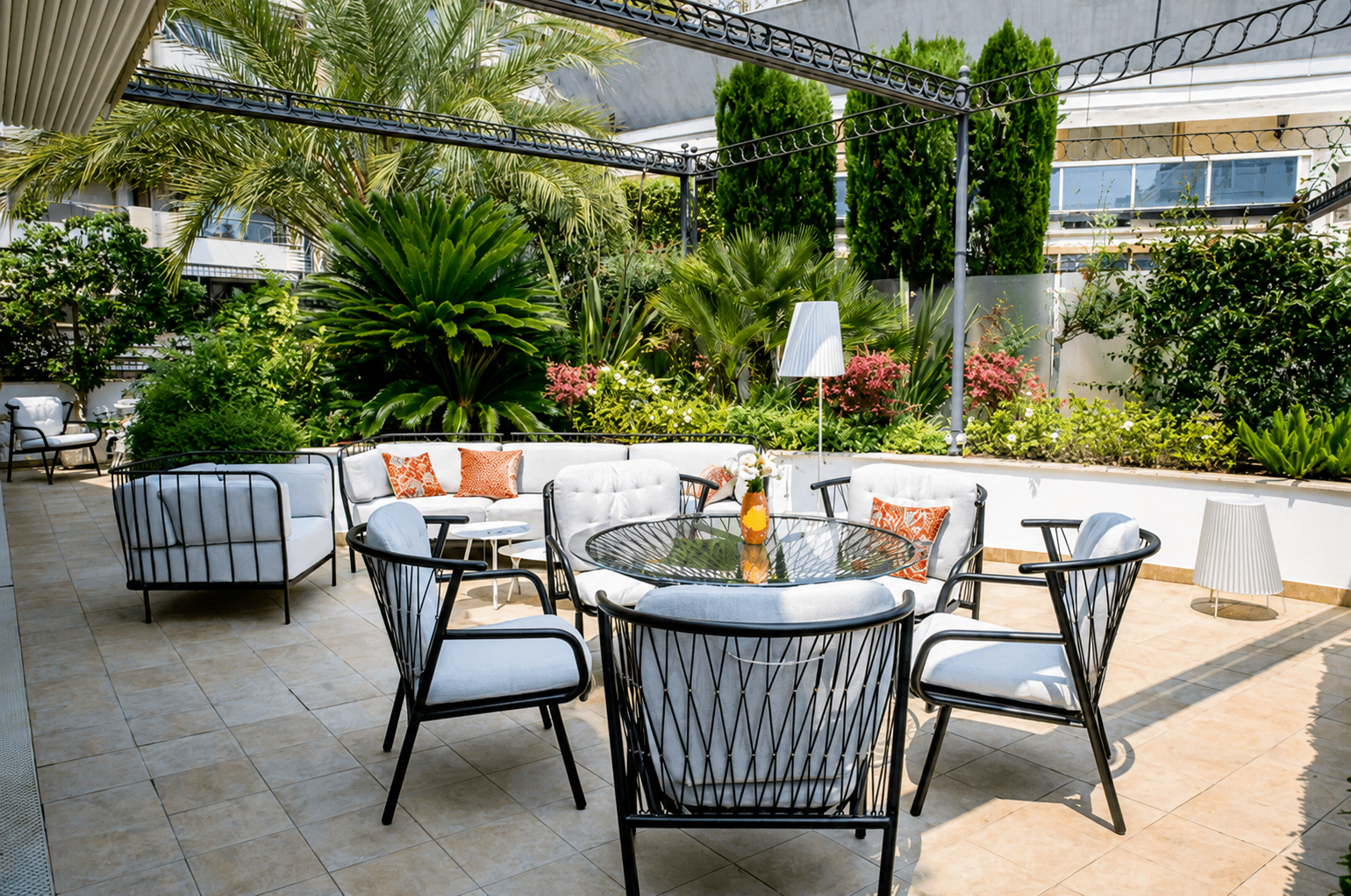 Rocazur Renovated Penthouse
